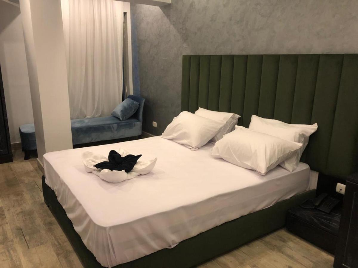 Cleopatra Pyramids View Hotel Kafret el-Gabal Buitenkant foto